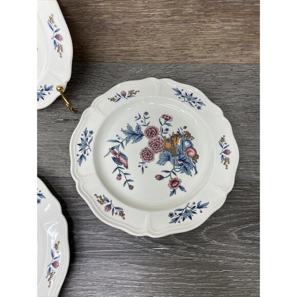 Wedgwood of Etruria Williamsburg “Potpourri” SALAD PLATE 8.5" Off White w Bird - Picture 4 of 10